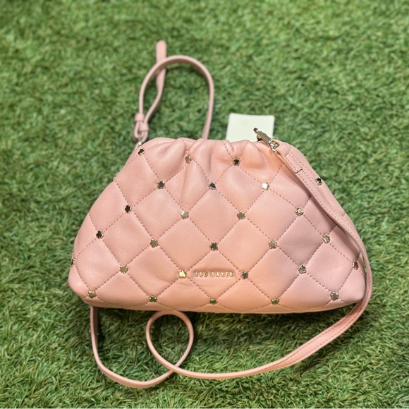 Ted Baker Pandorh Quilted Magnolia Stud Clutch - NWT - Picture 1 of 9
